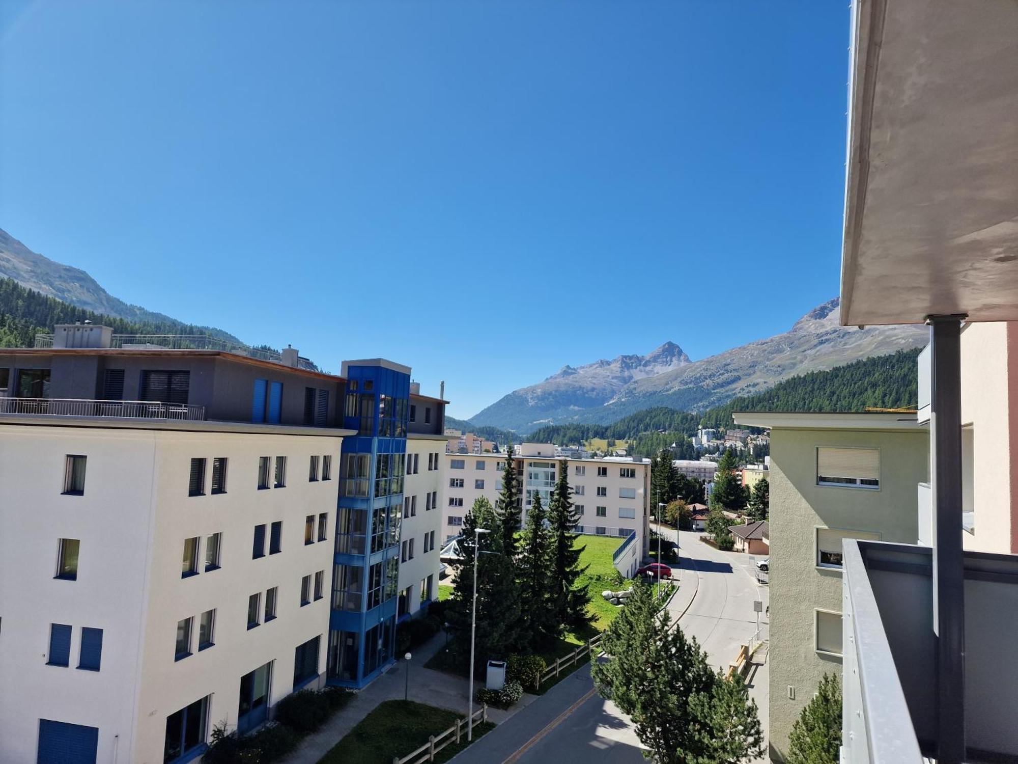 Apartments Flora - Sunflower St. Moritz Bagian luar foto