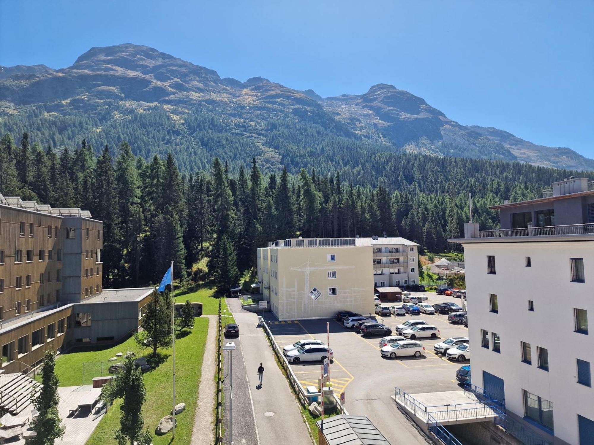 Apartments Flora - Sunflower St. Moritz Bagian luar foto